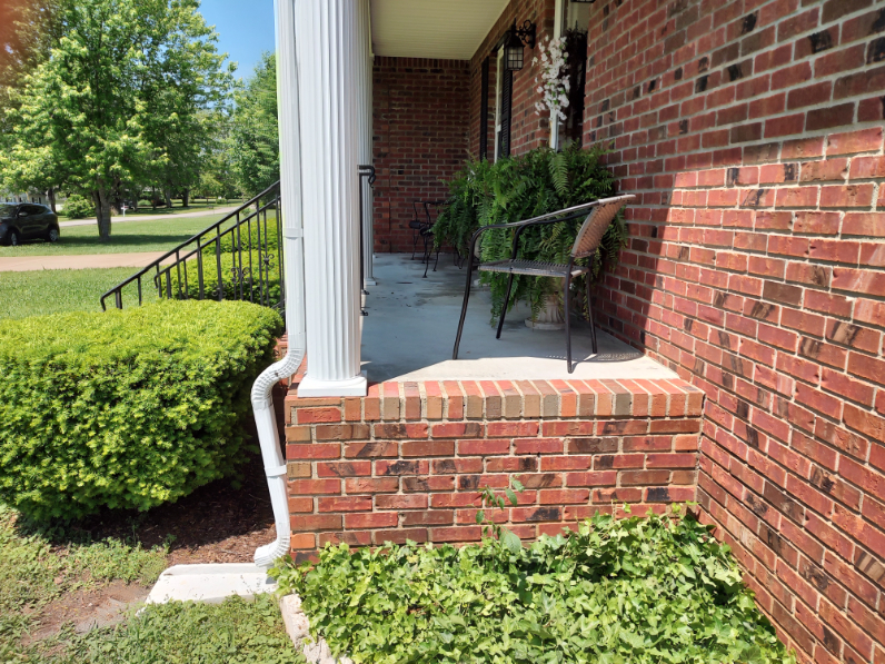 Gutter and Concrete Cleaning in Chapel Hill, TN